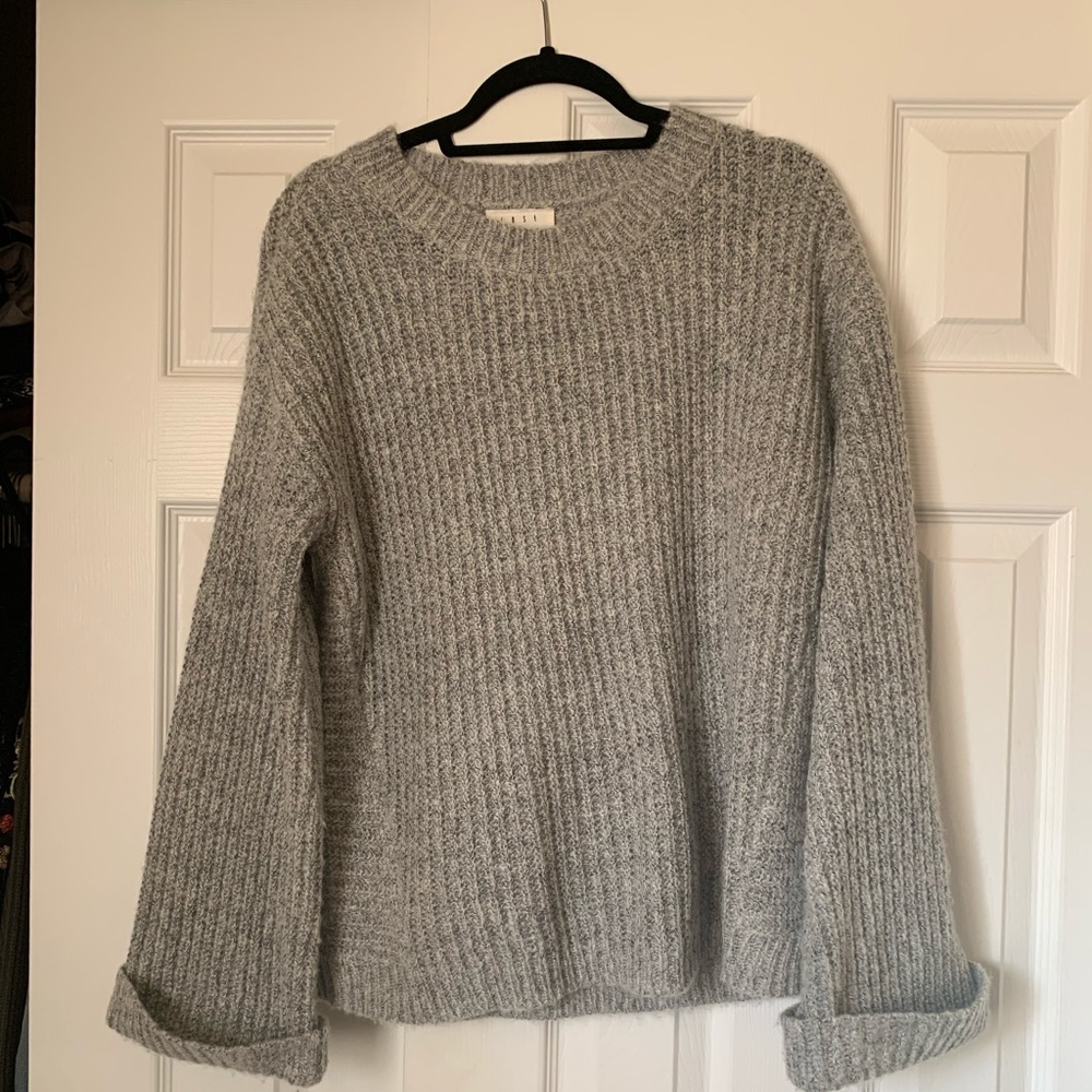 Bell Sleeved Gray Sweater